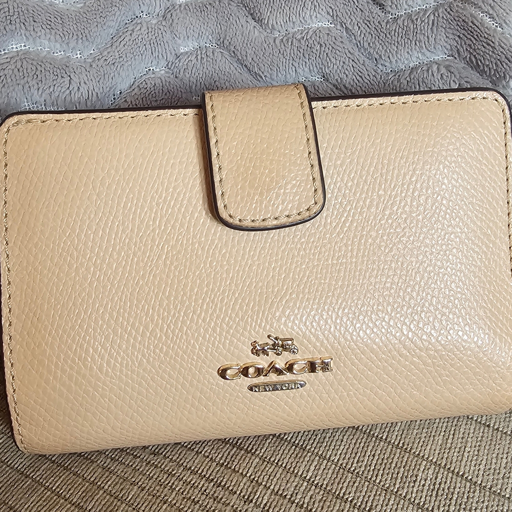 Coach Light Tan Leather Wallet